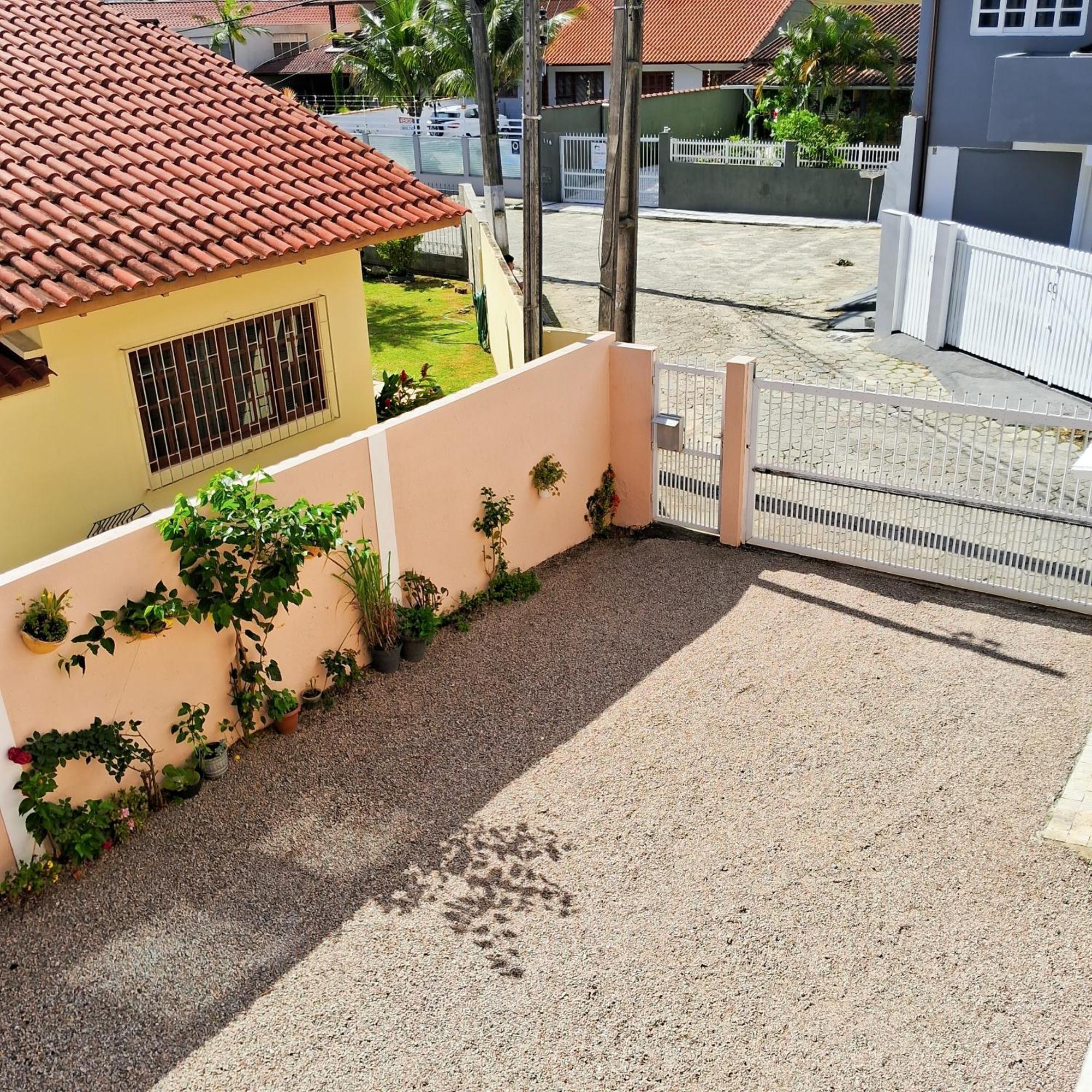 Sobrado Praia Dos Ingleses ฟลอเรียนอโปลิส ภายนอก รูปภาพ